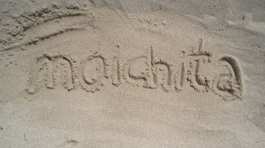 moichita goes to the beach