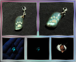 Labradorite Pawprint Pendant