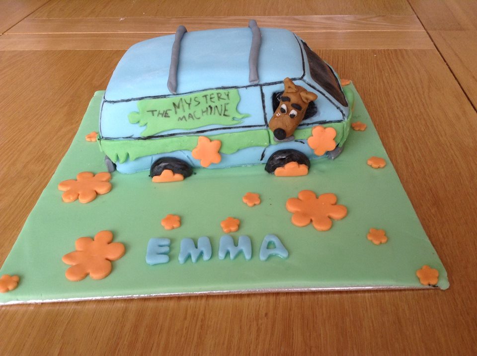 Mystery Machine Cake