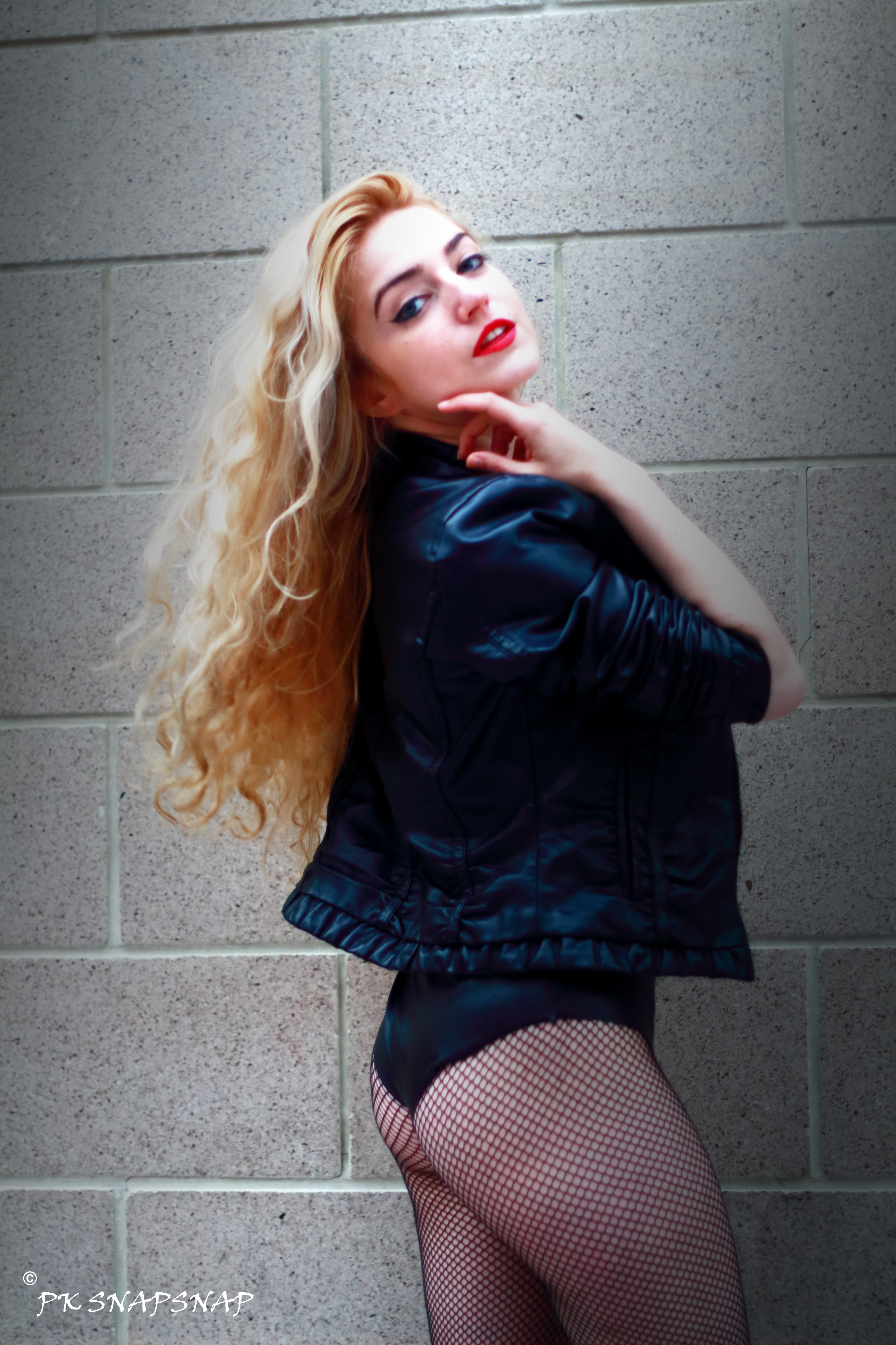 Chiquitita - Black Canary 2