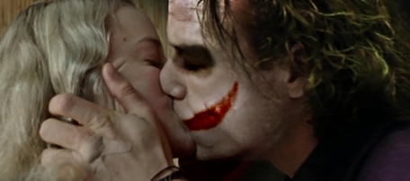 Joker and Harley Kiss