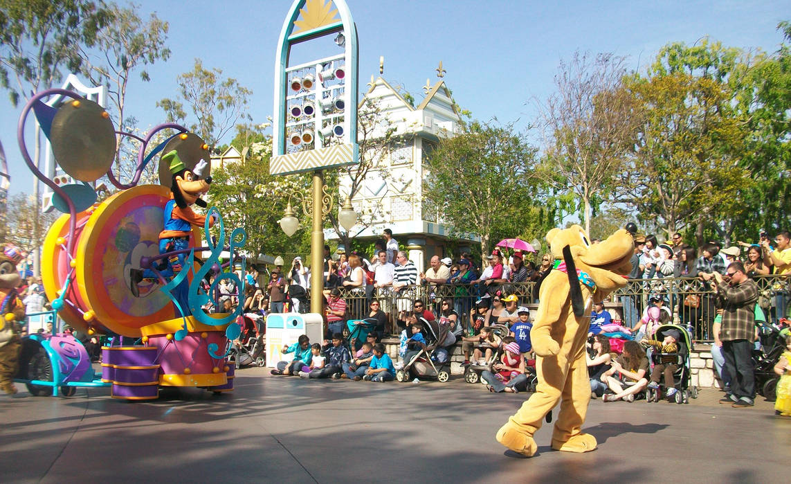 Disneyland: Goofy and Pluto by Pyroraptor42 on DeviantArt