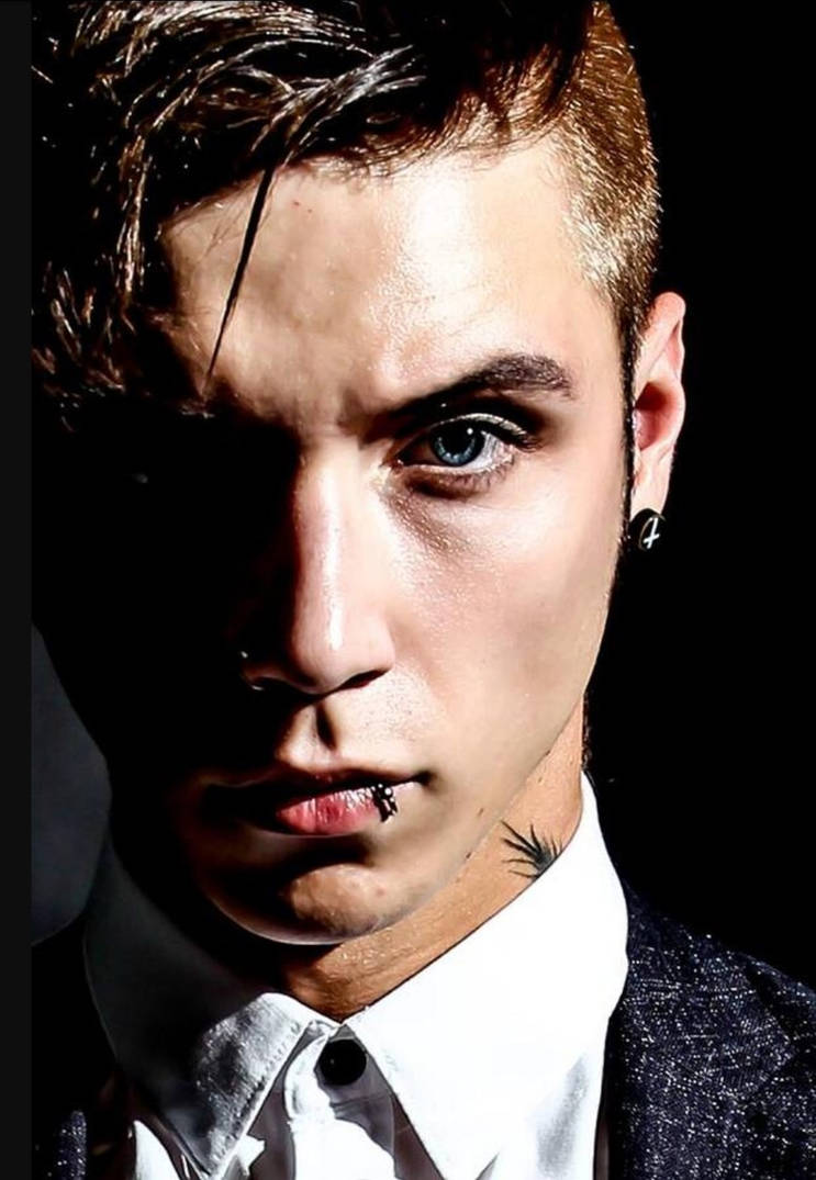 Ladys? Ihr werder gesucht Andy_biersack_by_jessibooo_d77toj4-pre.jpg?token=eyJ0eXAiOiJKV1QiLCJhbGciOiJIUzI1NiJ9.eyJzdWIiOiJ1cm46YXBwOjdlMGQxODg5ODIyNjQzNzNhNWYwZDQxNWVhMGQyNmUwIiwiaXNzIjoidXJuOmFwcDo3ZTBkMTg4OTgyMjY0MzczYTVmMGQ0MTVlYTBkMjZlMCIsIm9iaiI6W1t7ImhlaWdodCI6Ijw9MTM4NyIsInBhdGgiOiJcL2ZcLzFiNTE3YzJhLWFlNmItNGMyNC1iOGZjLTJhOGVhYWNmZmJkY1wvZDc3dG9qNC1lMWE3MjFkMC0zN2FmLTQ3ZmEtOGE1MC0zYWU0ZWY4YjNjYjIuanBnIiwid2lkdGgiOiI8PTk1OSJ9XV0sImF1ZCI6WyJ1cm46c2VydmljZTppbWFnZS5vcGVyYXRpb25zIl19