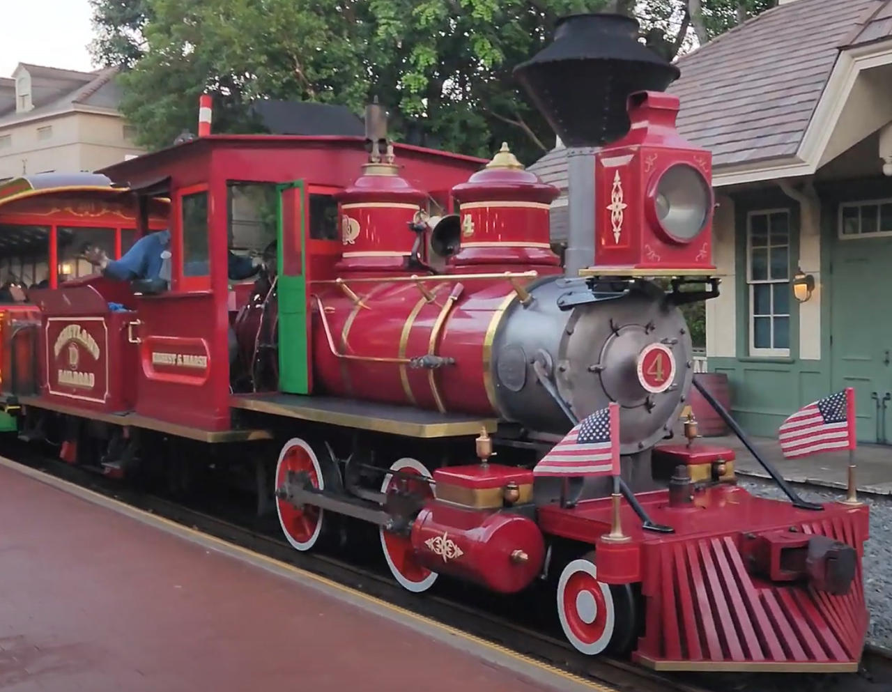 Disneyland Railroad Engine #4 Ernest S. Marsh by railroad157 on DeviantArt