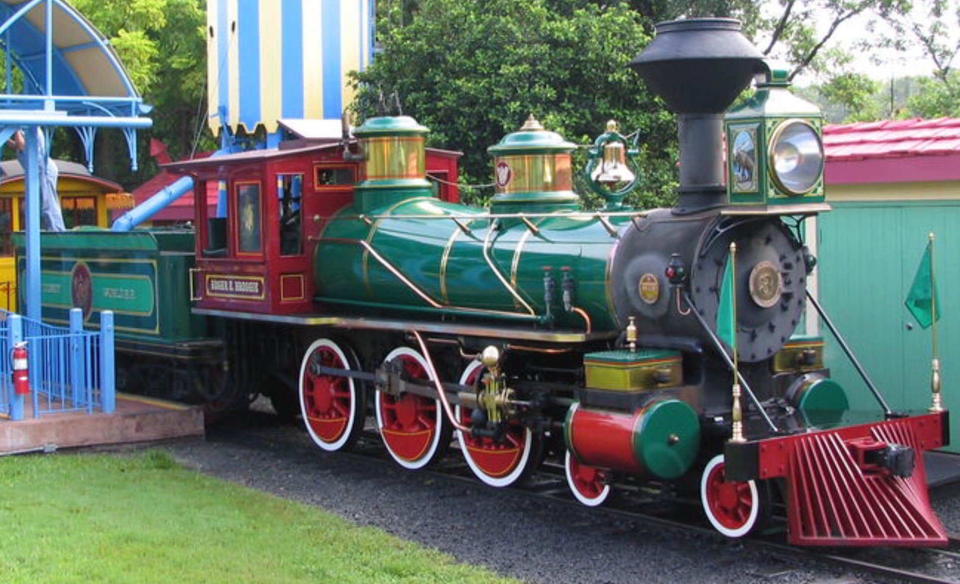 Disney World Railroad Engine #3 Roger E Broggie by railroad157 on ...