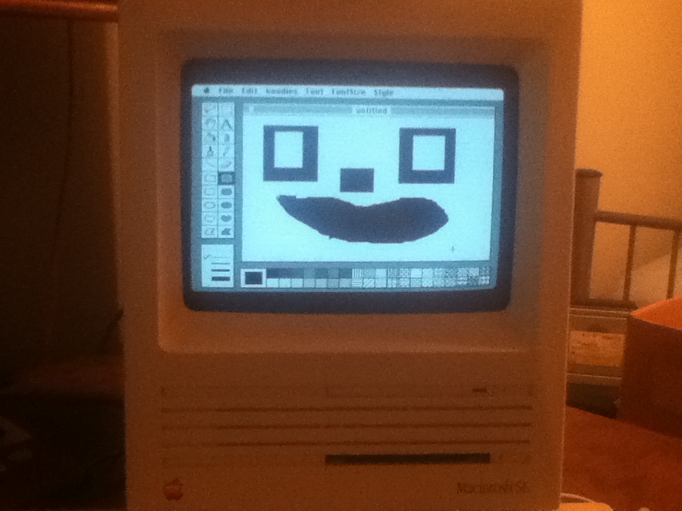 Happy Mac by MacThePlaneh on DeviantArt