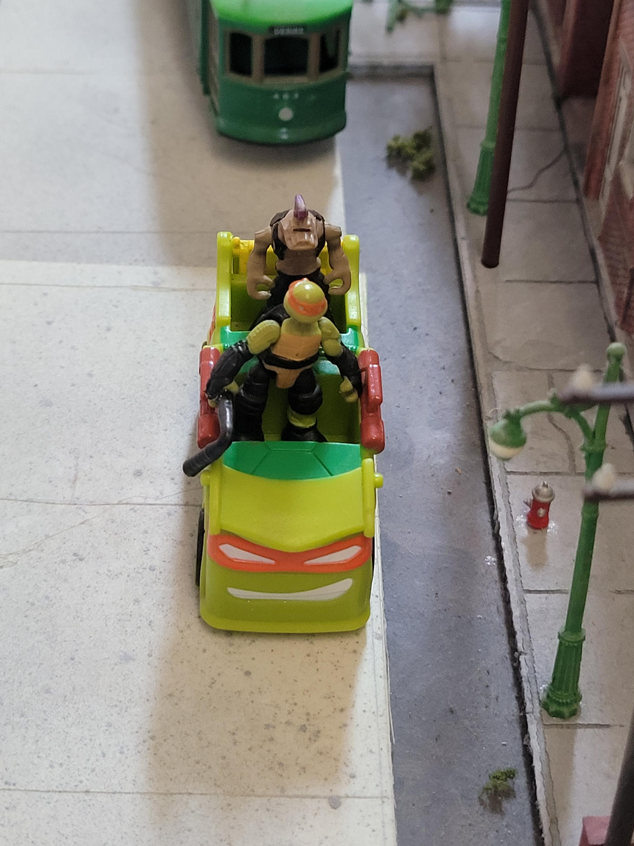 Mikey And Bebop Cruising