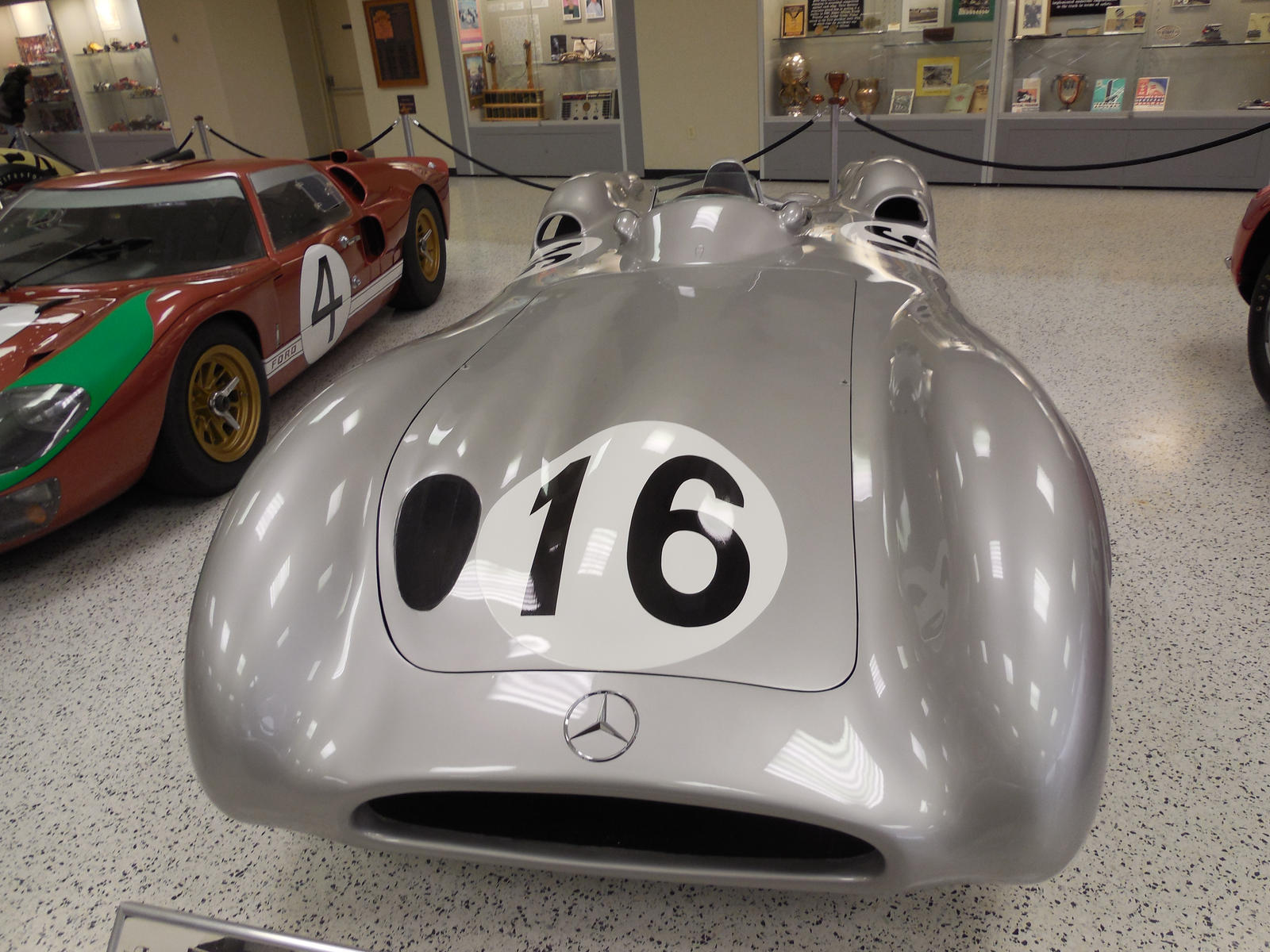 Mercedes Benz racer 3 by LuisCayetano on DeviantArt