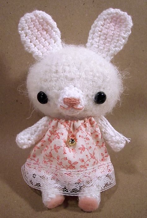 Petunia Bunny - amigurumi