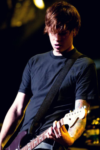 Tom Delonge iPhone Wallpaper