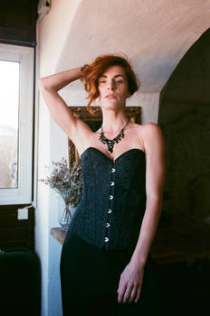 Corset and Light (IW. 11)