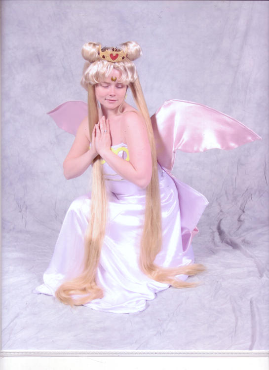 Neo Queen Serenity Kneeling