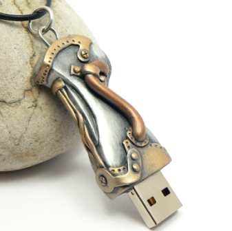 New steampunk usb by DesertRubble