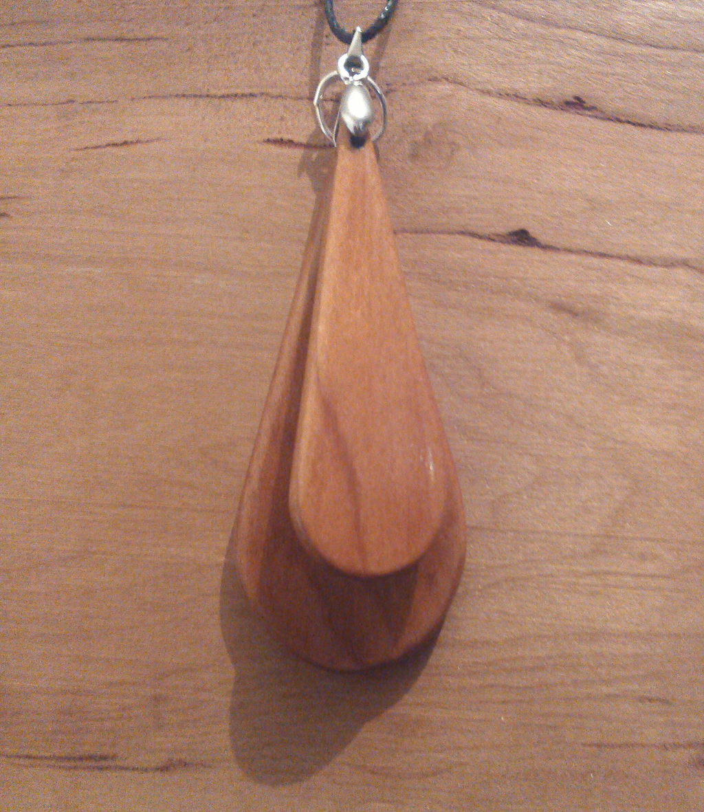 Cherry Wood Teardrops Pendant