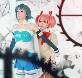 Madoka Kaname and Sayaka Miki by YuuGray