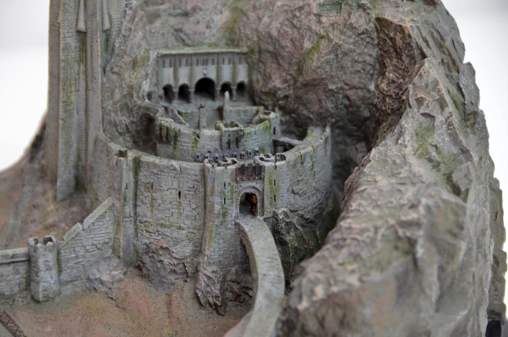 Helm  s Deep Weta repainted gouffre de Helm  by   Helm  s Deep Weta repainted gouffre de Helm  by