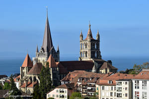 Cathedrale de Lausanne avec le Lac Leman