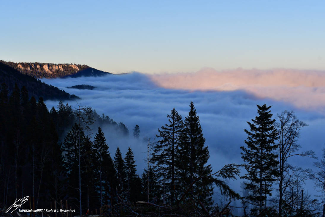 En Descendant de la Montagne by LePtitSuisse1912 on DeviantArt