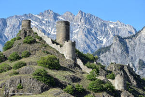 Les Tours de Saillon