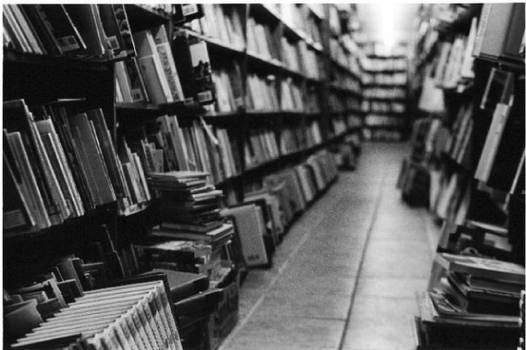 empty book store