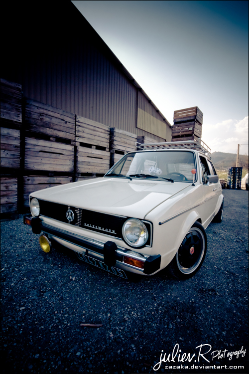 .VW Golf Mk1 by Zazaka