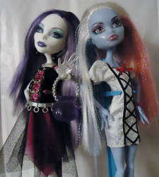 Monster High Test Shot Abbie and Spectra