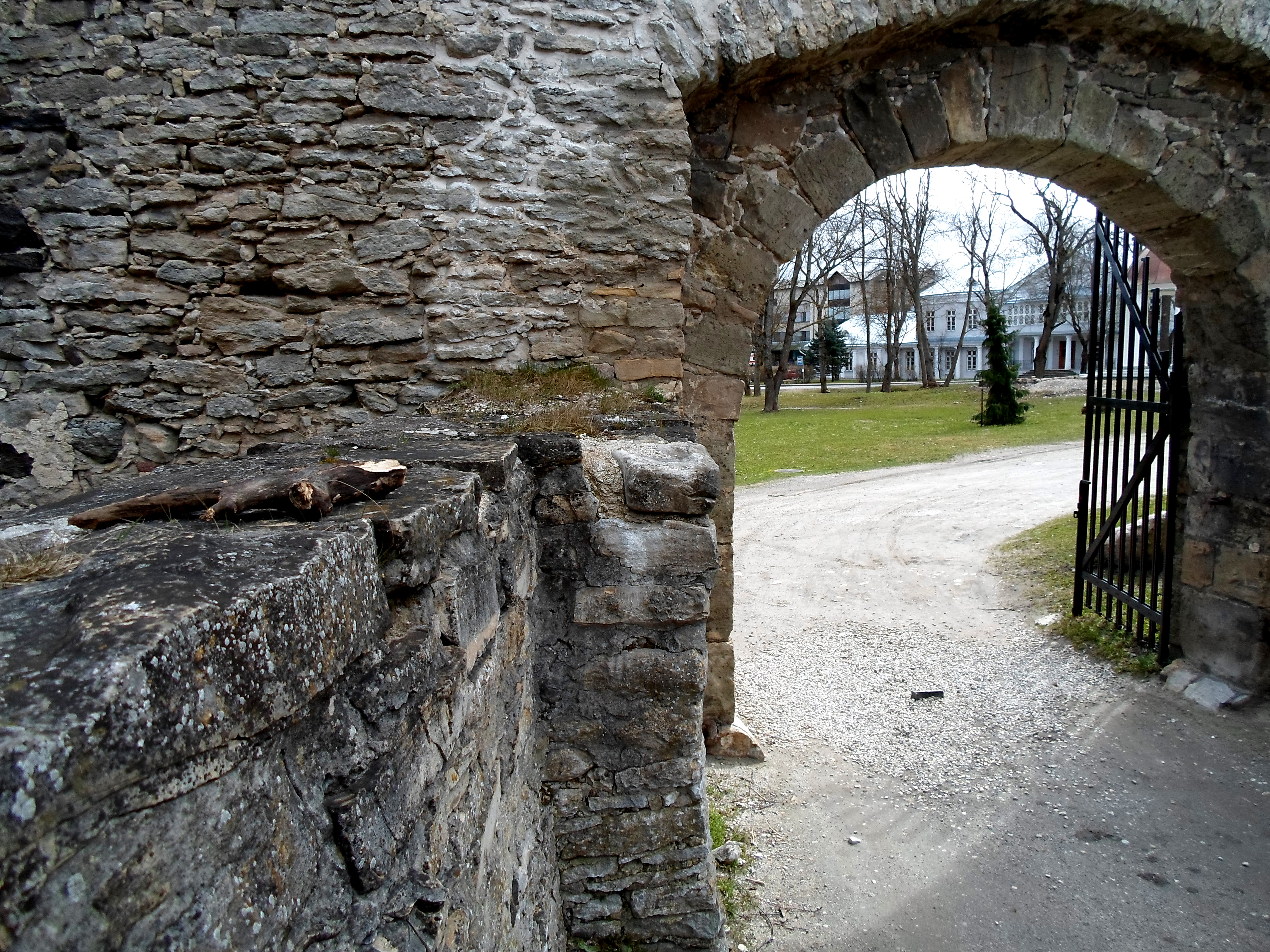 Haapsalu Bishops Castle 31