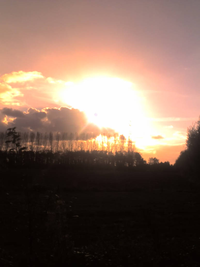 Exploding sun by Rebelvegetation on DeviantArt