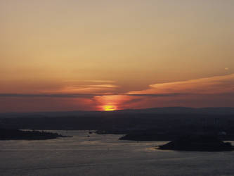 Sun set over the river Tamar 1