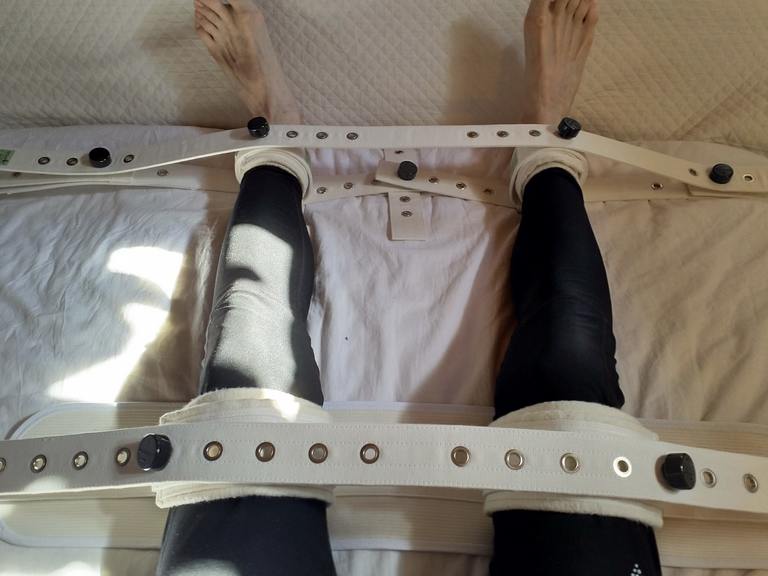 Segufix ankle restraints by busigbunny on DeviantArt