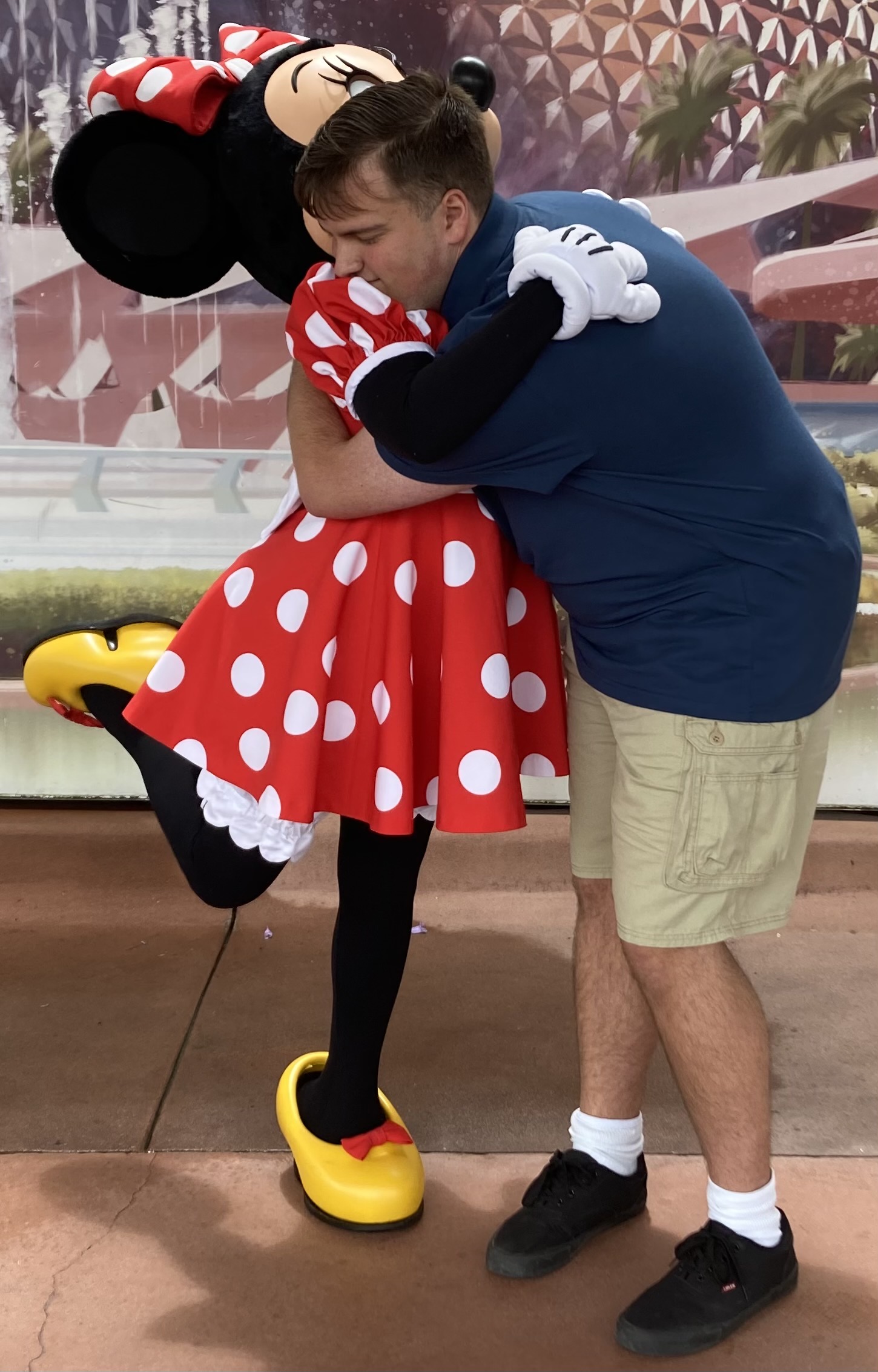 Minnie Rella Hug Me and Minnie Mouse Hugging! by JonlukevilleTVart on DeviantArt