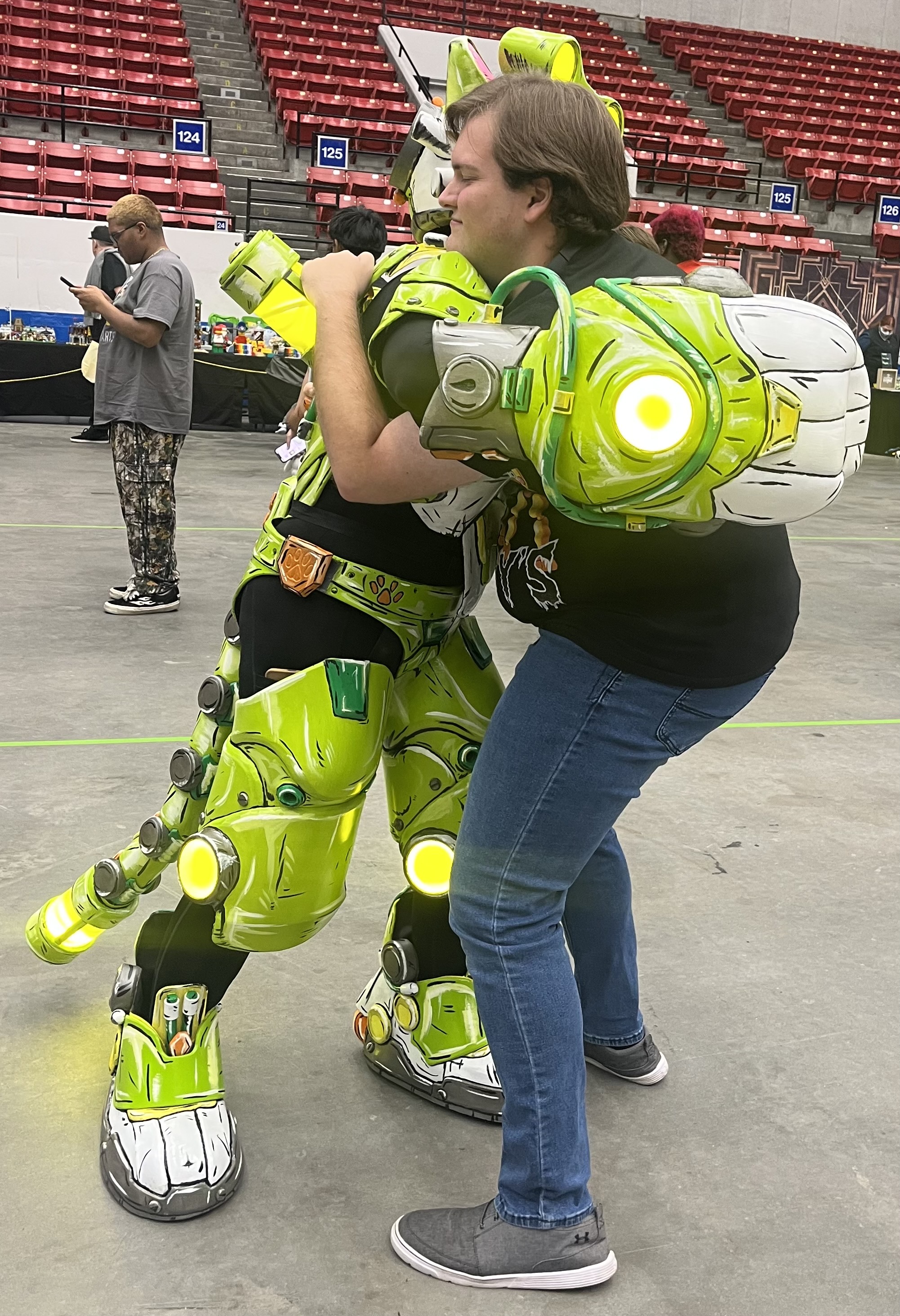 First Robotics Hug Kitty Robot Hug Photo! by JonlukevilleTVart on DeviantArt