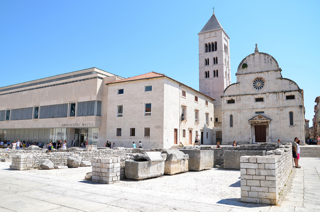 ZADAR - MUSEUM AND CHURCH