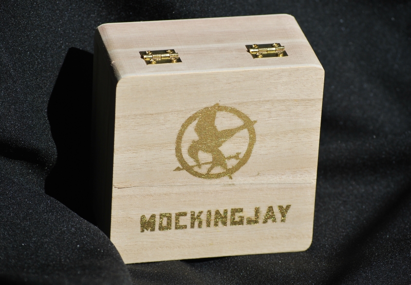 Box with mockingjay