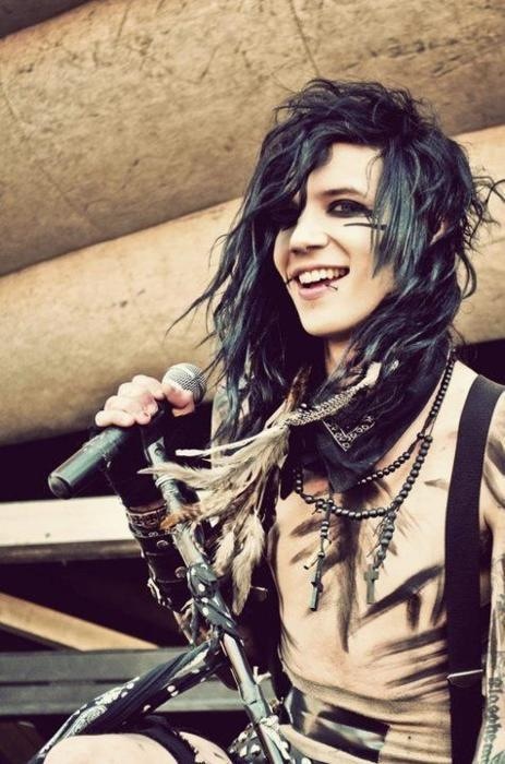 Andy Biersack (2)