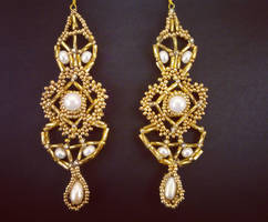 gold earrings