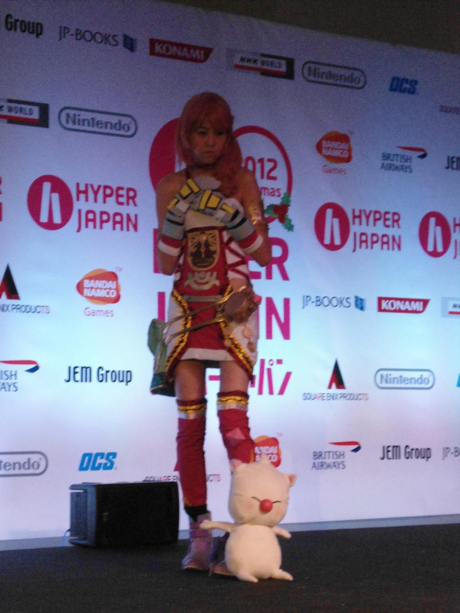 Serah Farron HyperJapan 2012 Cosparade