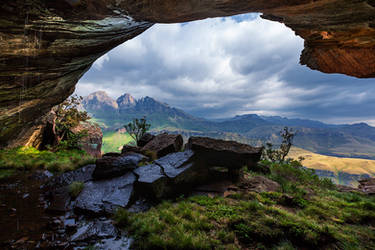 Tarn Cave by carlosthe
