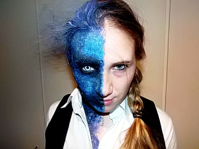 Two-Face Inspired Halloween Outfit (2)