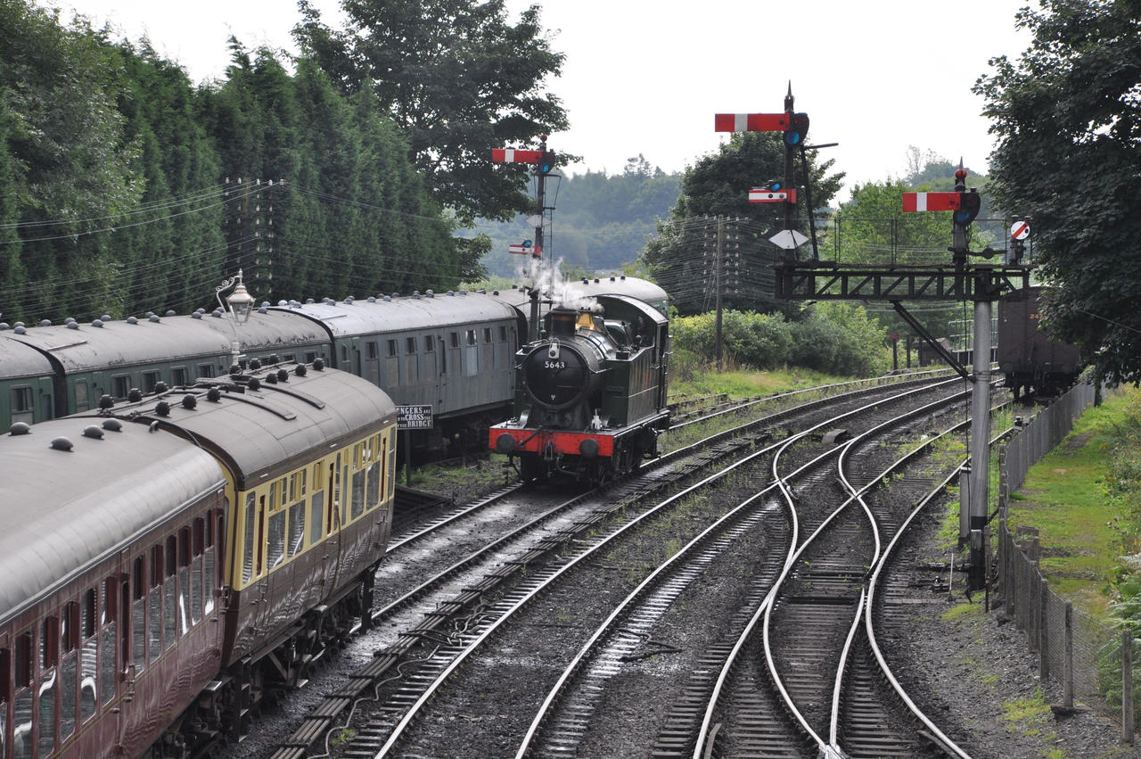 Train Changes Direction Changing direction by bartpaaddiator on DeviantArt