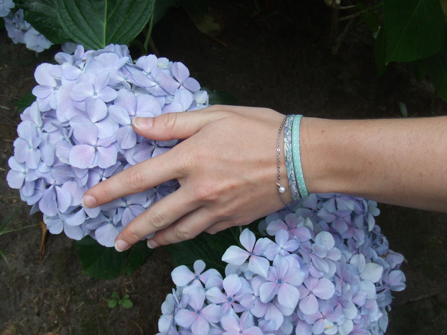 Bracelet aux hortensias