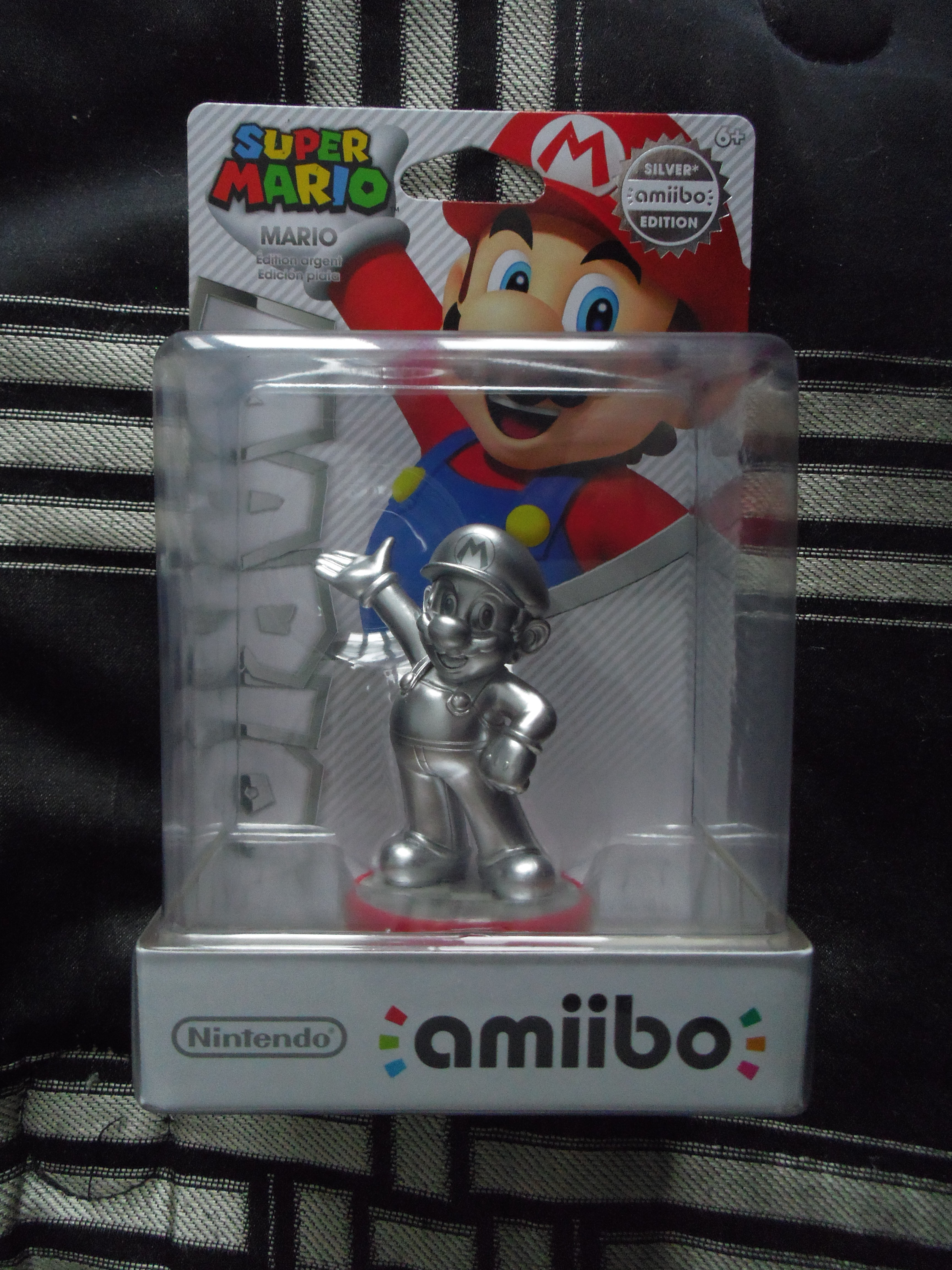 The Silver Mario amiibo Figure