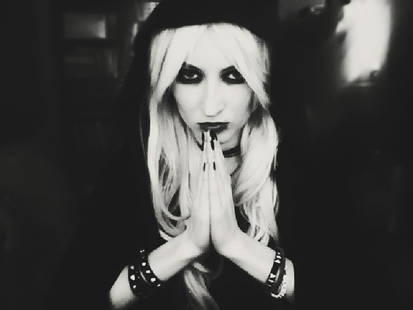 heaven knows - Taylor Momsen cosplay test