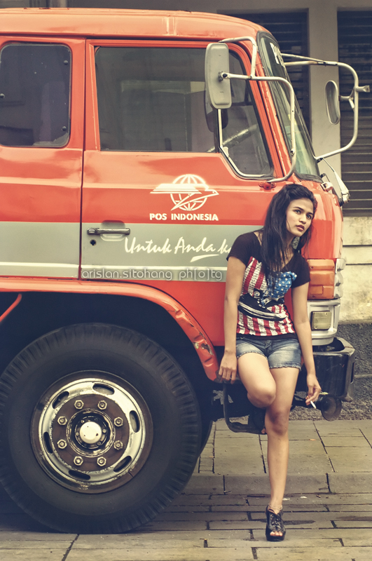 Truck Girl 5 by ariezs on DeviantArt