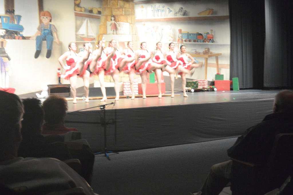 Dance Company Christmas Show,Santa's Tap Girls13