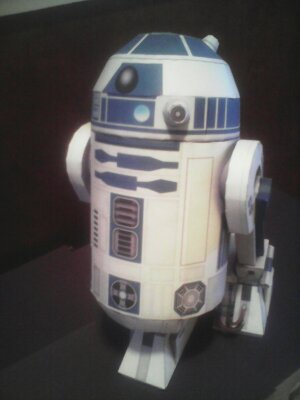 R2D2   paper model