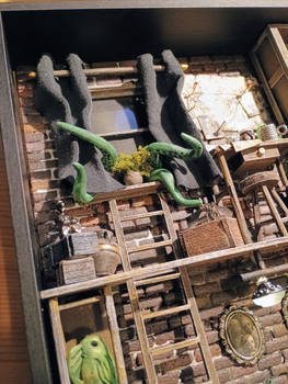 Lovecraftian Cthulhu detective's home diorama #2