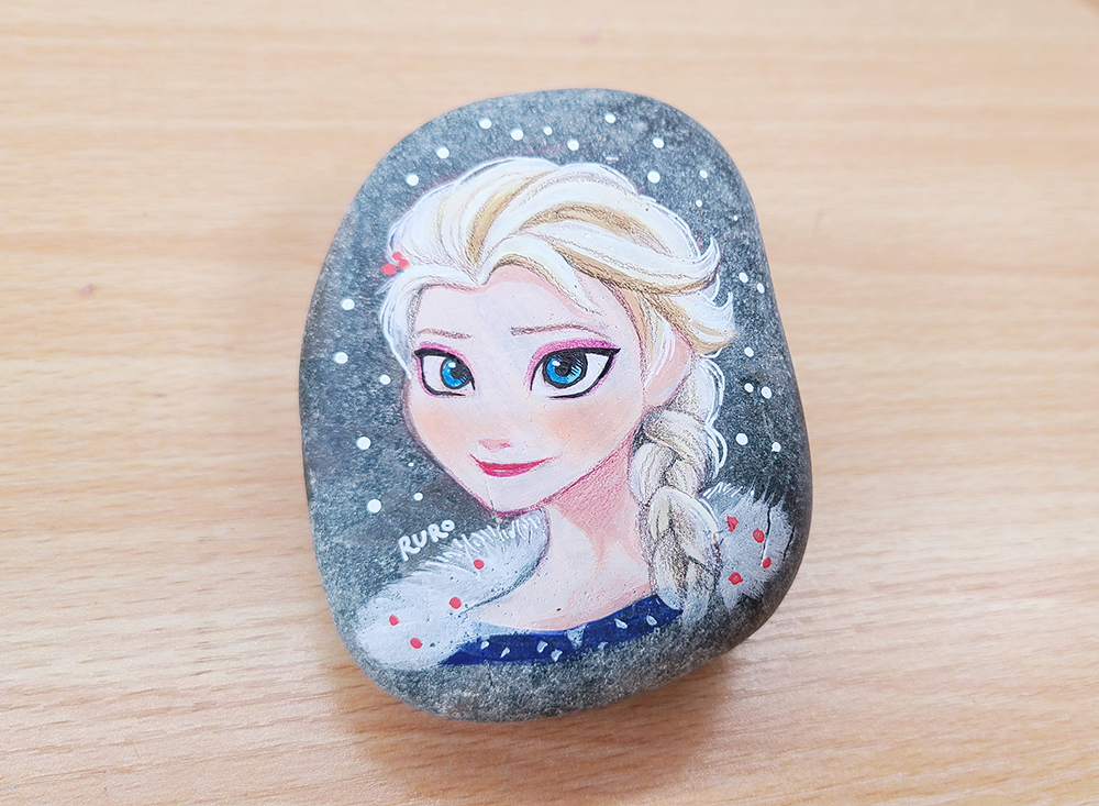 Elsa, Painting on a stone, Frozen Fanart by RURO95 on DeviantArt