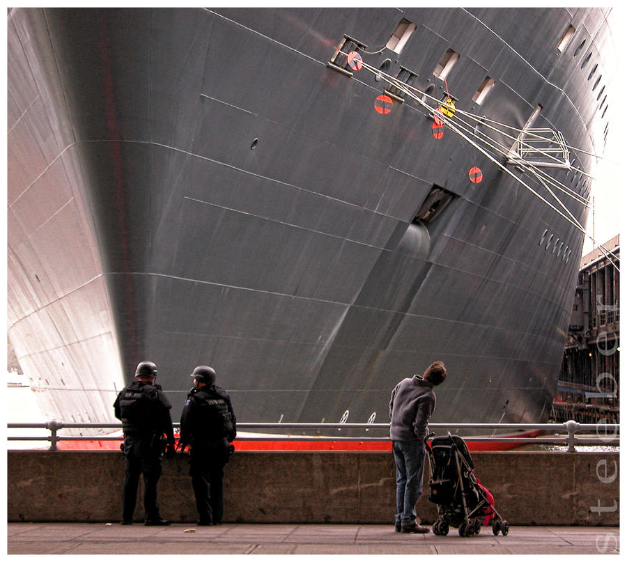 Queen Mary 2 and Onlookers by steeber Queen Mary 2 and Onlookers by steeber