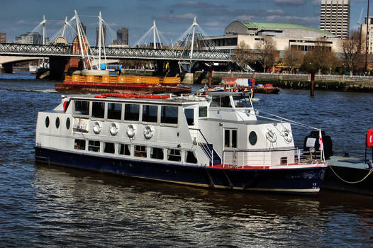 Thames boat